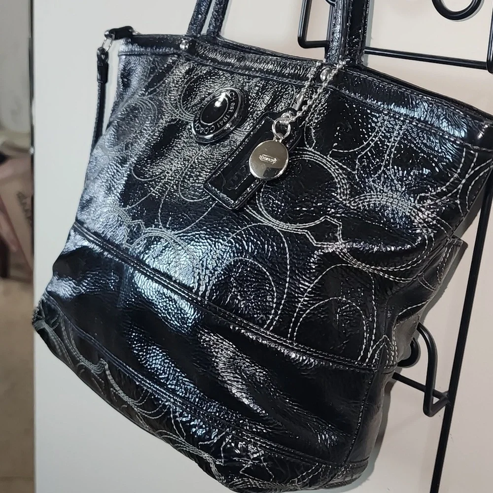 Coach Signature Patent Leather Black Tote Op ART MONOGRAM - Picture 6 of 13